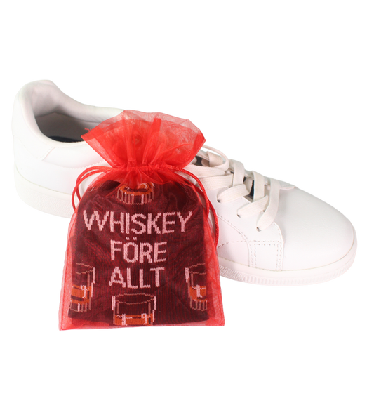 Presentpåse med WHISKEY FÖRE ALLT Strumpor
